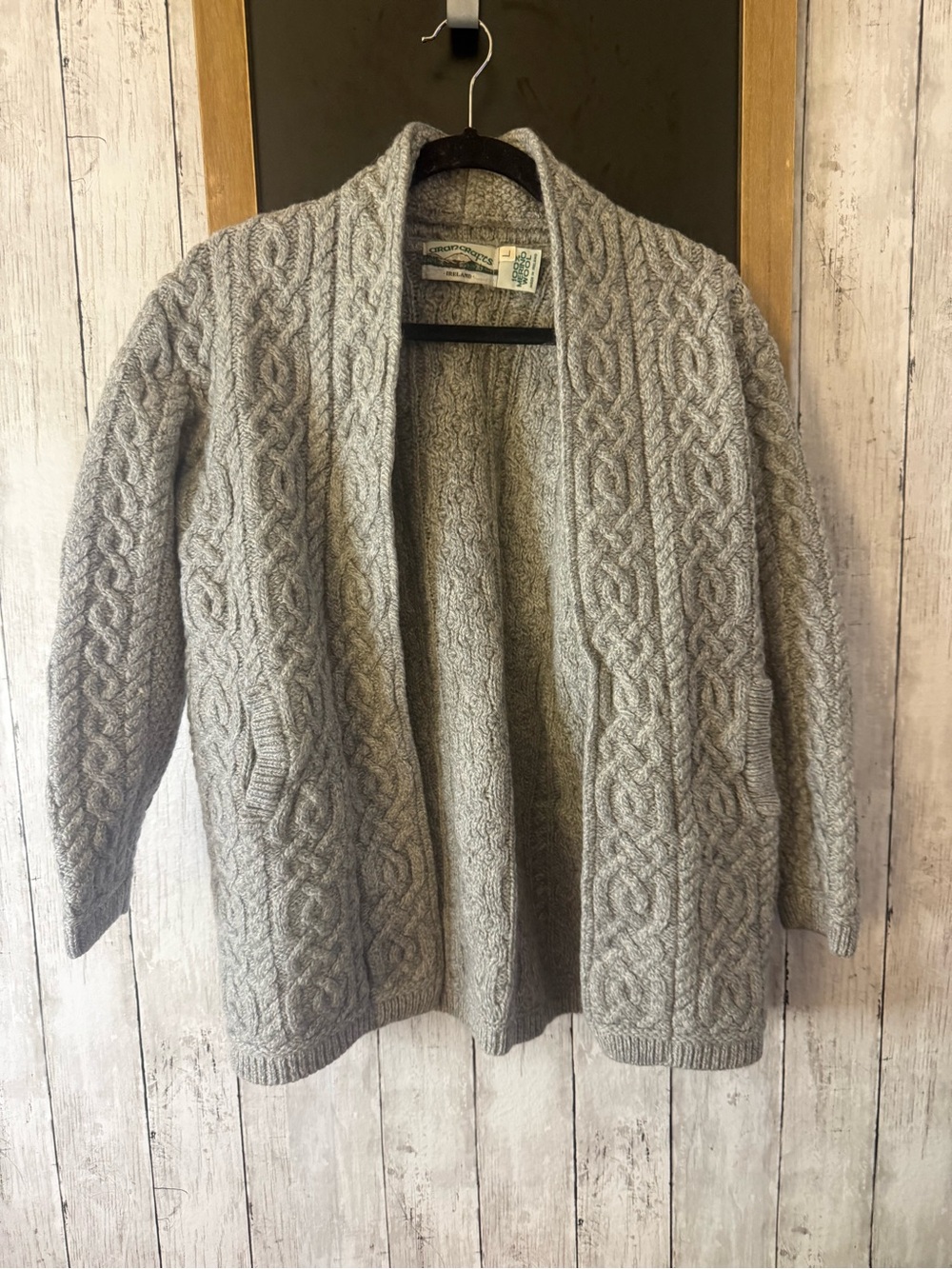 Aran Crafts Women’s Merino Wool Cardigan Ireland L-more like M-measurements
